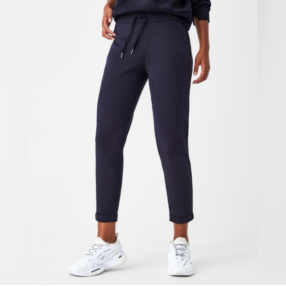 SPANX AirEssentials tapered pant size S